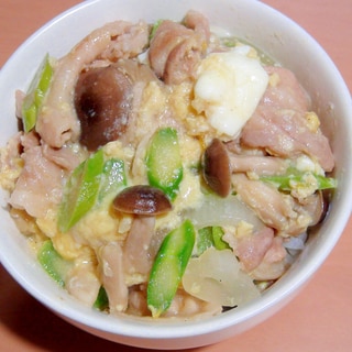 3種類の野菜と卵がふわふわな、豚丼♪